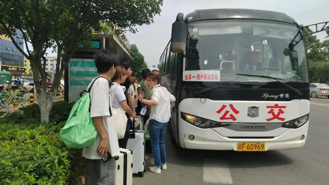撫州長(zhǎng)運(yùn)：要開學(xué)了，“校園直通車”幫你安排妥妥的！