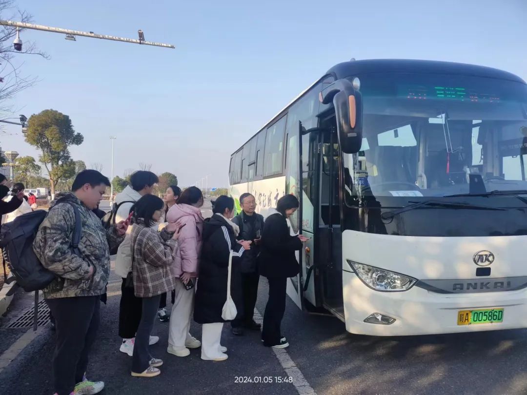 都市城際公交：共青至滕王閣景區(qū)直通車開通啦！